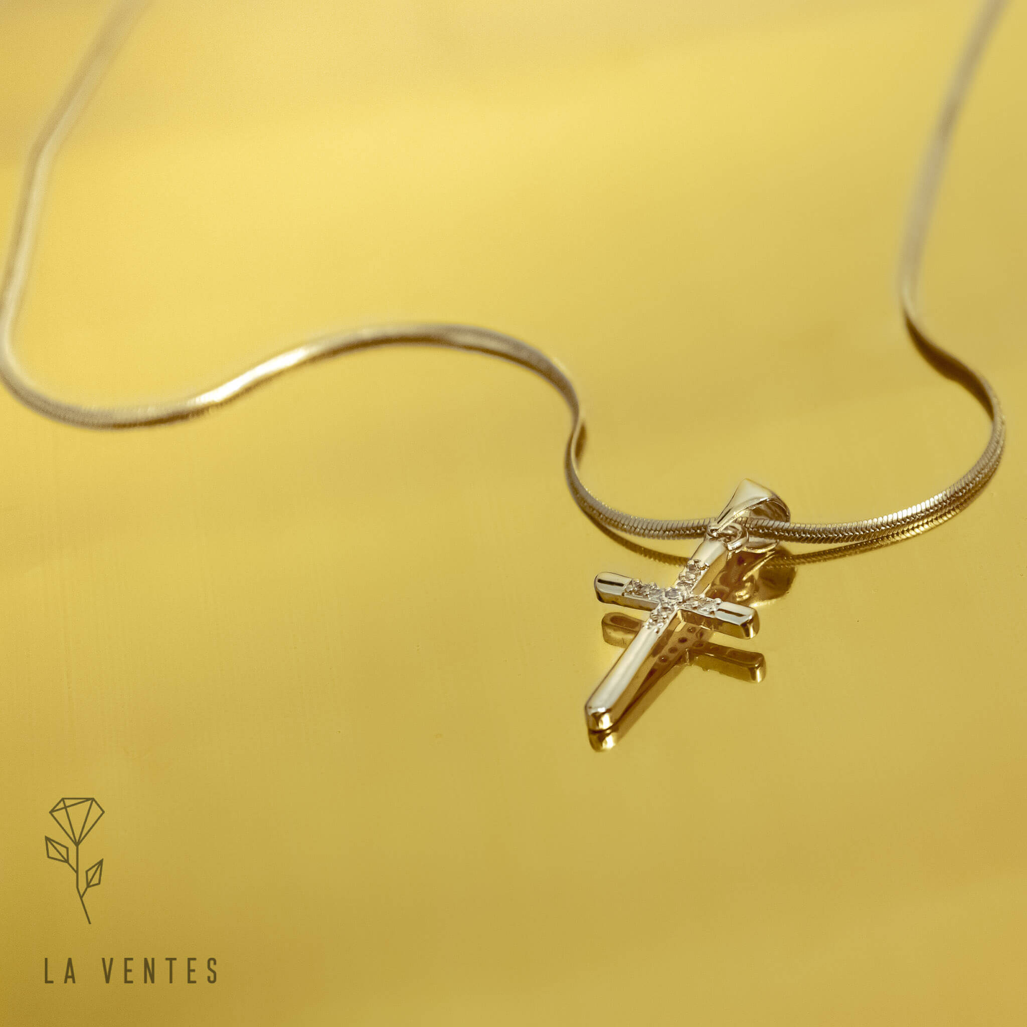 Premium Necklaces – La Ventes